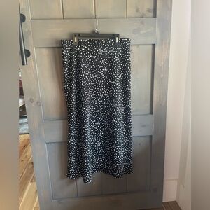 A New Day Black and White Heart Pattern Skirt